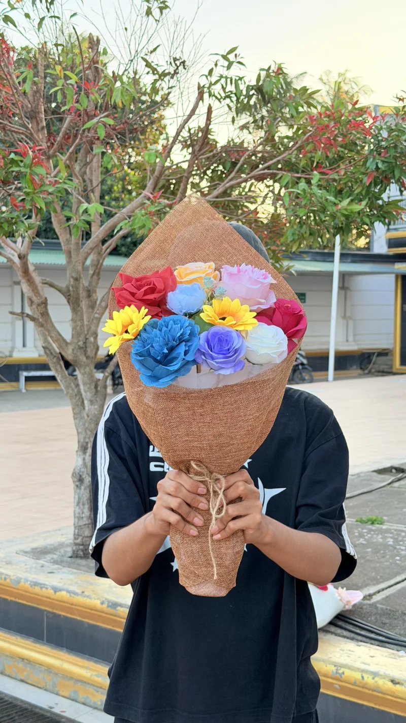  Thumbelina Bouquet – Original Brown (Medium)
