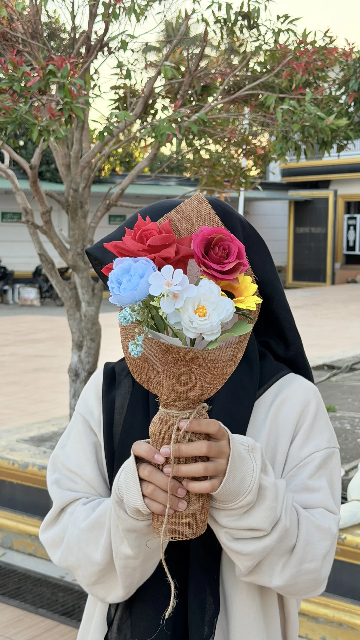 Thumbelina Bouquet – Original Brown (Small)